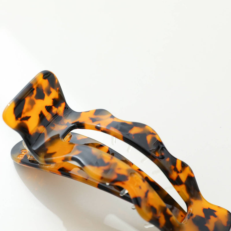 Jane Core | Scalloped Flat Claw Clip