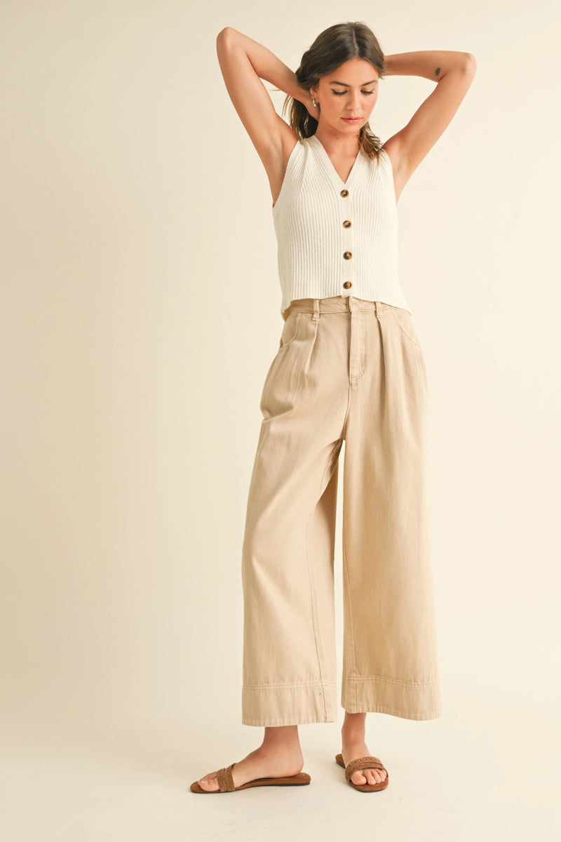 Buttondown Ribbed V-Neck Knitted Top