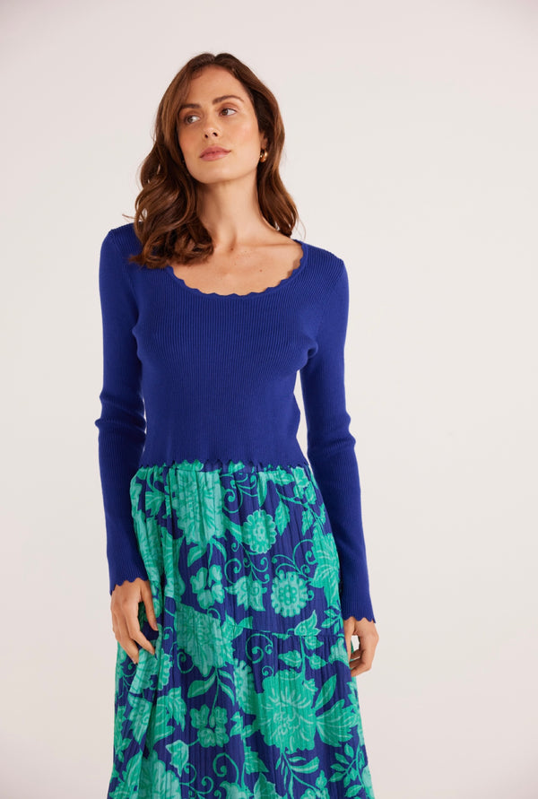 Laura Long Sleeve Scallop Knit Top