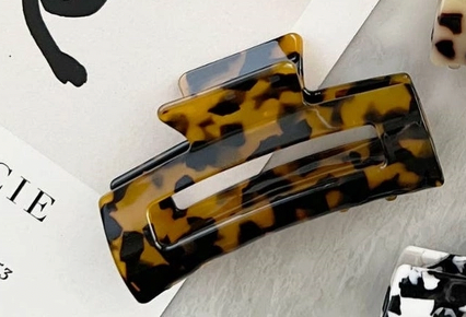 Allie Rectangle Hair Clip