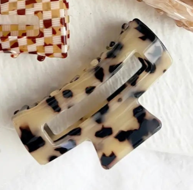 Allie Rectangle Hair Clip