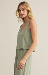 SLOANE V NECK AVOCADO