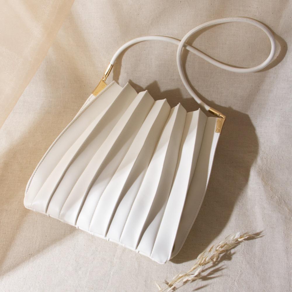 ★dumaro★ Carrie Shoulder Bag Ivory Carrie Ivory Shoulder Bag – Traveling Chic Boutique, VA