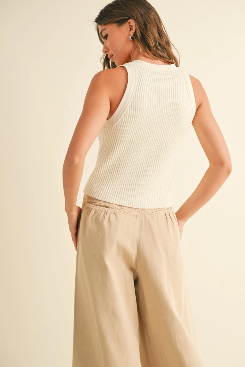 Buttondown Ribbed V-Neck Knitted Top